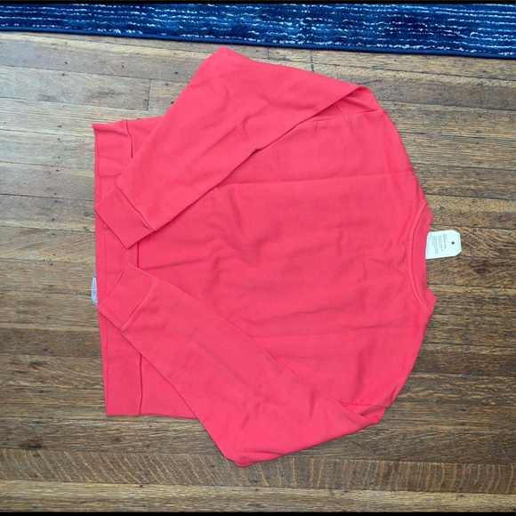 ♦️Levi’s crewneck sweater♦️ - Picture 9 of 9